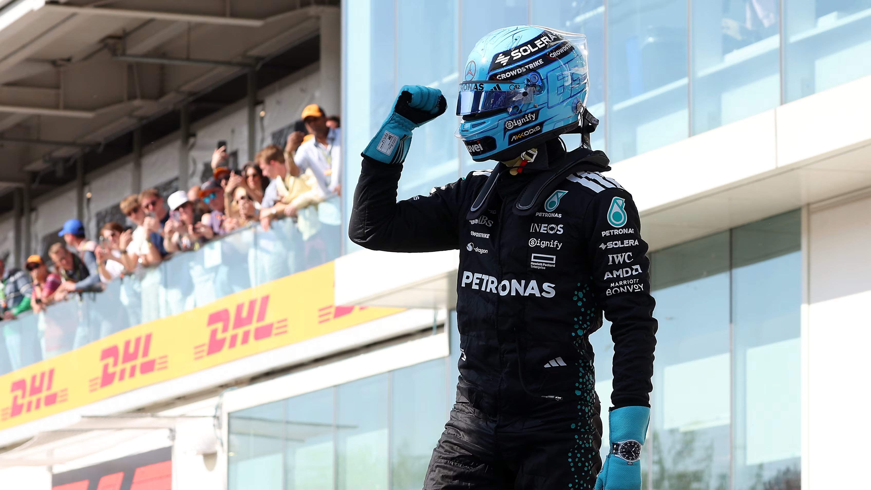 GEORGE RUSSELL ILK SIRAYA GERI DÖNDÜ: MERCEDESLER SPRINT SIRALAMADA ZIRVEDE!